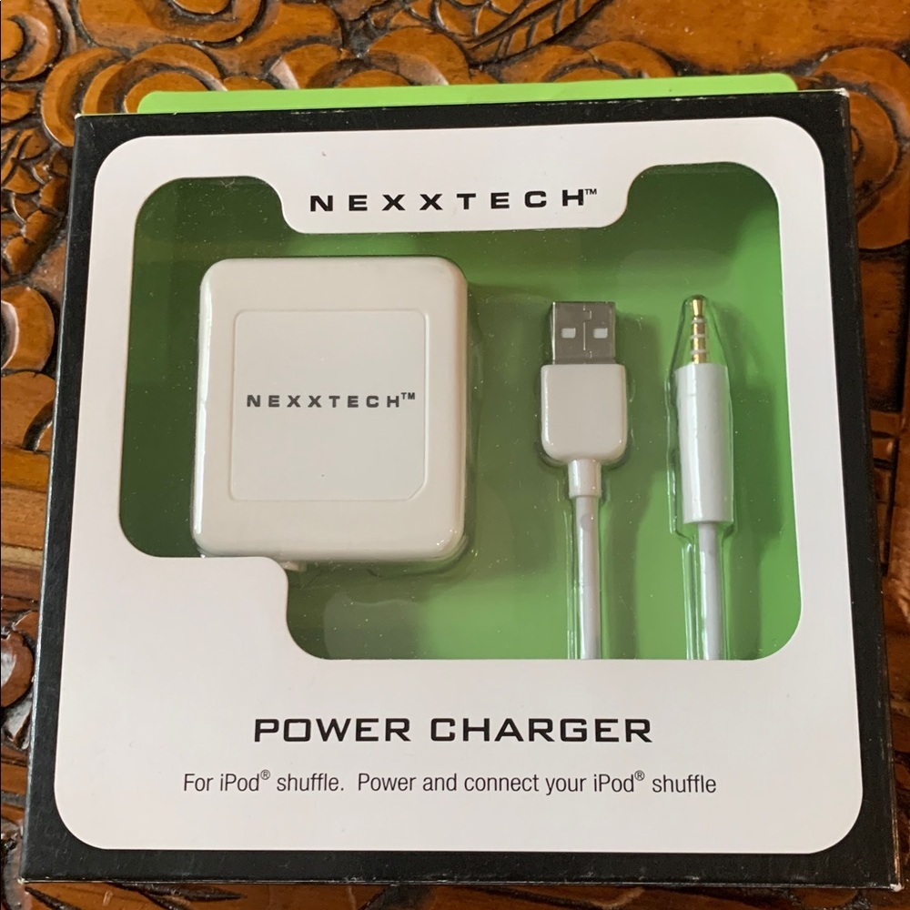 NIB Nexxtech Power Charger for iPod Shuffle